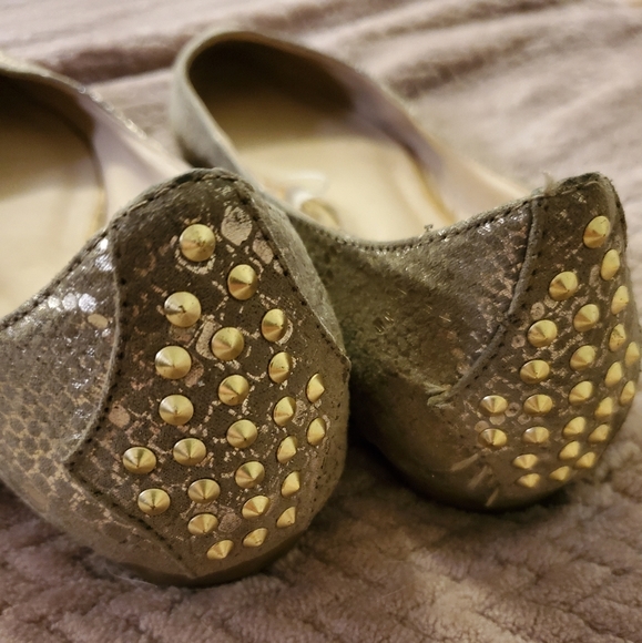 Snakeskin Studded Flats Size 9 - Picture 1 of 5
